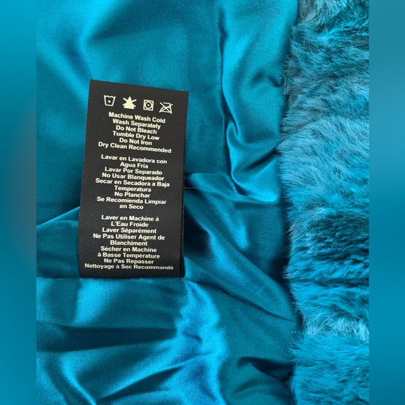 NWT UGG Faux Fur Coat: Ocean Blue, Zip Close 2 Large Pockets Fabric: Polyester M - Picture 9 of 10